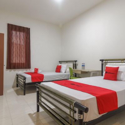 Twin Room RedDoorz Syariah Near AP Pettarani 3 Promo Code