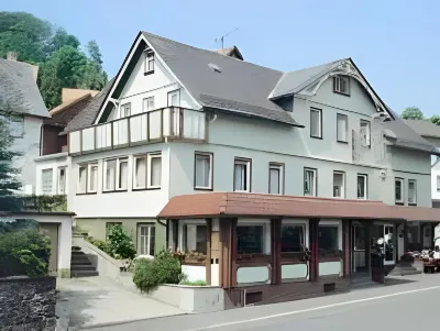 Hotel Ristorante Ätna Отели в г. Хербштайн