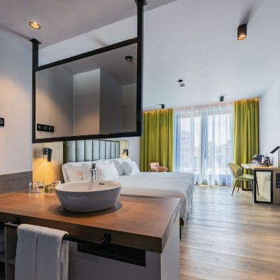 Deluxe Room with View(with Terrace) Barceló Budapest Promo Code