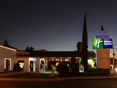 Holiday Inn Express Morelia Hotels near Parque