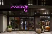 Moxy St. Petersburg Downtown Hotels near Vinoy Park