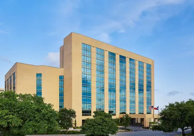 DoubleTree by Hilton San Antonio Airport Hotels near Stone Oak Pharmacy