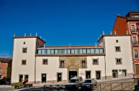 Hotel Palacio de Merás Hotels in Tineo