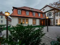 Schlosshotel Monrepos Hotel berhampiran Forum am Schlosspark