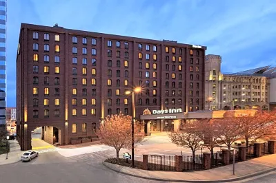 Days Inn by Wyndham Baltimore Inner Harbor Hotels near Washington Monument