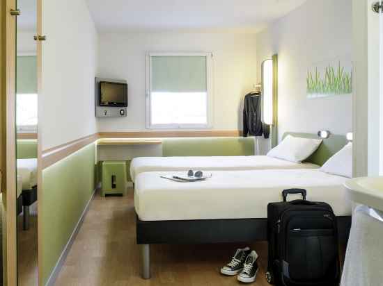 ibis budget Zurich Airport Rooms