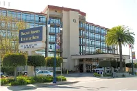 Oakland Airport Executive Hotel Hotels near Jack London Square