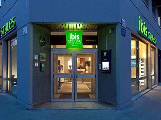 ibis styles Gare Hotel Exterior