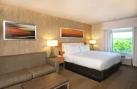 Holiday Inn Little Rock-Presidential-Dwntn Hotels near Walgreens