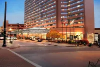 Hilton Albany Hotels near House of Glass Albany