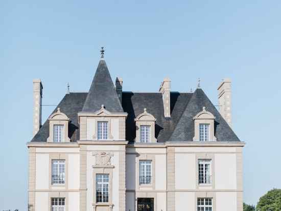 Château Les Garennes Hotel Exterior