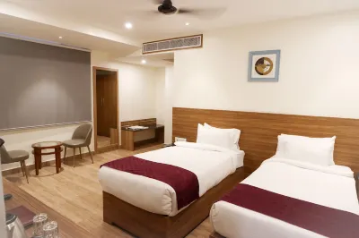 Hotel Sharda Residency Hotels near Shastri Nagar Park