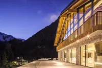 Grand Hotel Courmayeur Mont Blanc, by R Collection Hotels