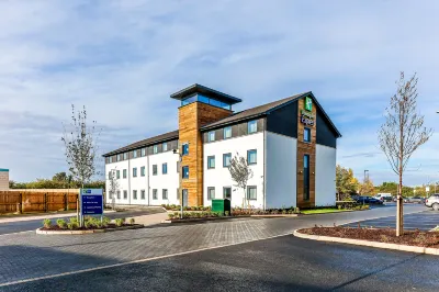 Holiday Inn Express Cambridge Hotels near University of Cambridge