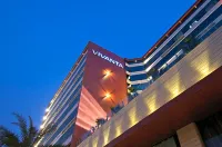 Vivanta Hyderabad, Begumpet Hotels near Sri Hunman Temple