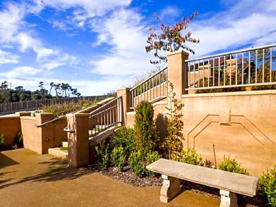 Noyo Harbor Inn Hotel Exterior