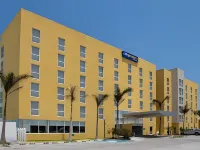 City Express by Marriott Ciudad del Carmen Hotels near Alberca Camargo