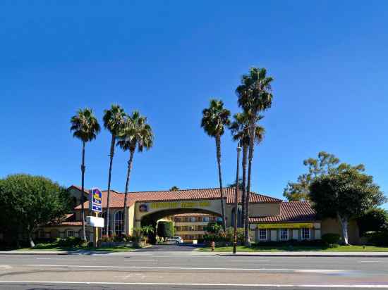 Best Western Plus Newport Mesa Inn Hotel Exterior