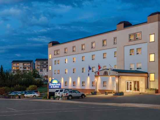 Nova Inn Yellowknife Hotel Exterior