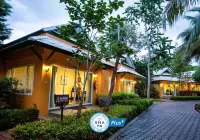 Baan Amphawa Resort & Spa Hotels near Central world