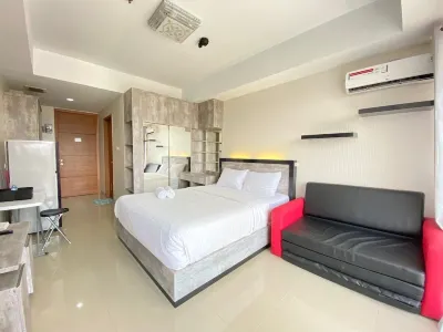 Bright Studio Room at Beverly Dago Apartment Hotels in Coblong