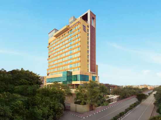 Novotel New Delhi City Centre Hotel Exterior