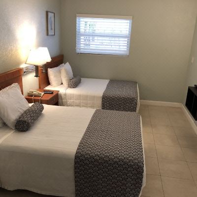 Deluxe Suite, 1 Bedroom, Non Smoking, Pool View Coral Key Inn Promo Code