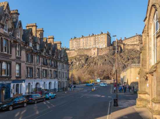 Lovely Apartment Beneath Edinburgh Castle Others