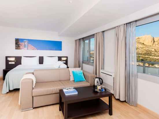 Alicante Gran Sol Rooms