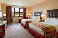 Hilton Promenade at Branson Landing Hotels in Branson