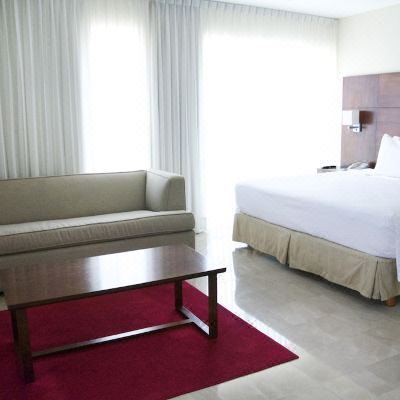 Junior Suite, 1 King, Sofa Bed, City View, Balcony Four Points by Sheraton Veracruz Promo Code