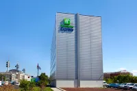 Holiday Inn Express Geneva Airport Hotels near Parc du Pommier