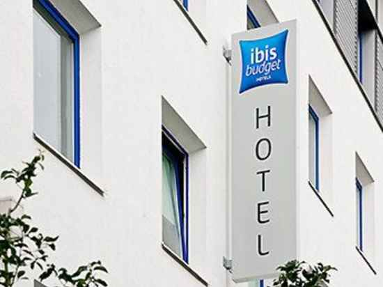 Hôtel ibis Budget Courbevoie Paris La Défense 1 Hotel Exterior