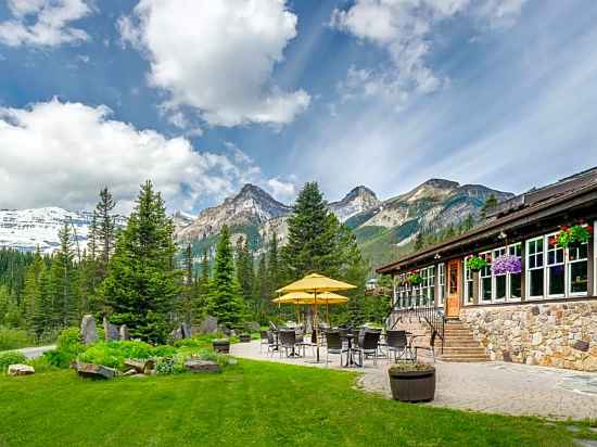 Deer Lodge Hotel Exterior