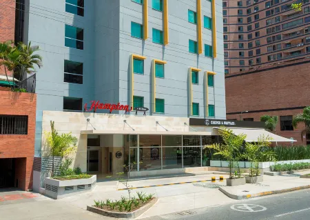 Hampton Inn by Hilton Cali