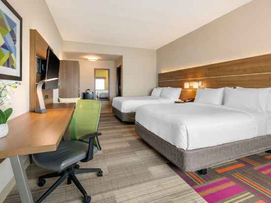 Holiday Inn Express & Suites ST. Petersburg - Madeira Beach Rooms