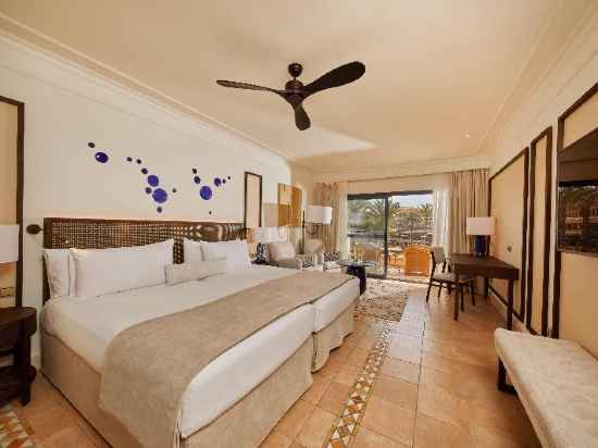 Secrets Bahía Real Resort & Spa Adults Only Rooms