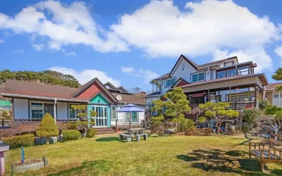 Taean Full of Flower Scent Pension Hotels in Taean-gun