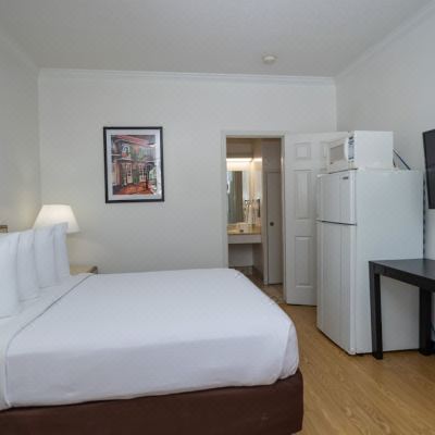 Superior Room, 1 Queen Bed, Non Smoking, Refrigerator & Microwave Contempra Inn Promo Code