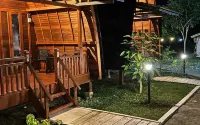 Dekamil Cottage Villa Kebun Hotels in Sungailiat