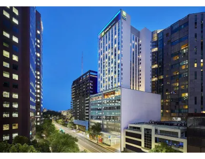 Holiday Inn Express Melbourne Little Collins, an IHG Hotel Hotels near House