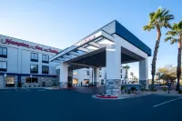 Hampton Inn & Suites Las Vegas/Henderson Hotels near Zumiez