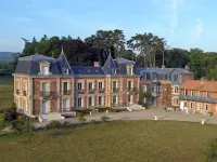 Château Le Quesnoy Hôtels à : Longueil-Sainte-Marie