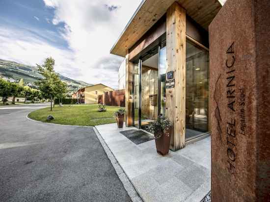 Hotel Arnica Scuol - Adults Only Hotel Exterior