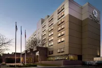 DoubleTree by Hilton St. Paul East Hotels near Xcel Energy Center