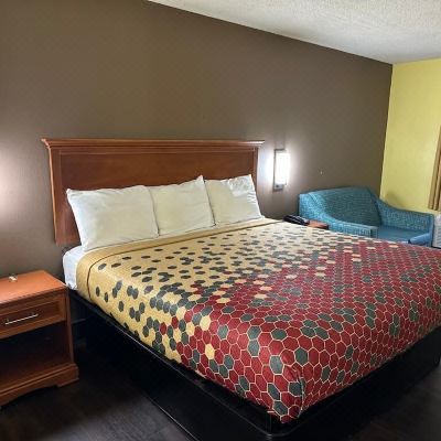 King Room - Smoking Econo Lodge Picayune Promo Code