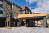 Courtyard Temecula Murrieta Hotels near Leoness Cellars