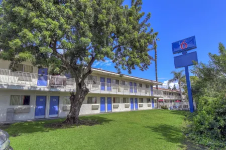 Motel 6 Chino, CA - Los Angeles Area