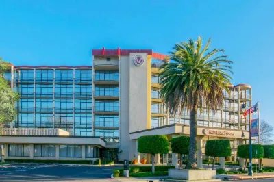 Oakland Airport Executive Hotel Hotels near Jack London Square