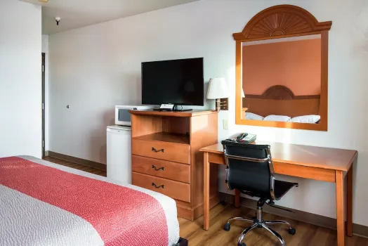 Motel 6 Wilsonville, or - Portland Hotels near Bullwinkle's Entertainment